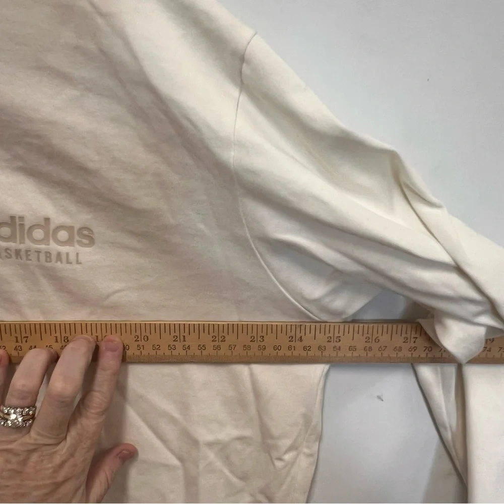 NWOT Adidas Basketball Oversized Long Sleeve Shirt with Mock Neck Size XL